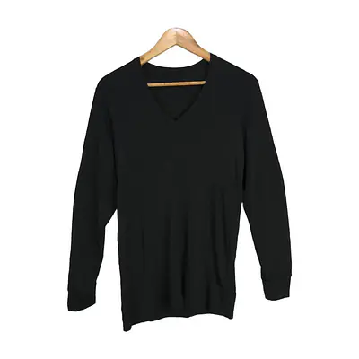 Uniqlo Heat tech scoop neck long sleeve t- shirt primary image
