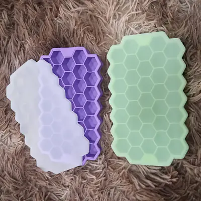 Honeycomb Ice Cube Tray primary image