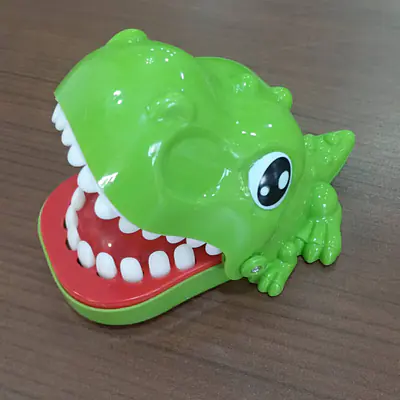 Crocodile Tooth Game primary image