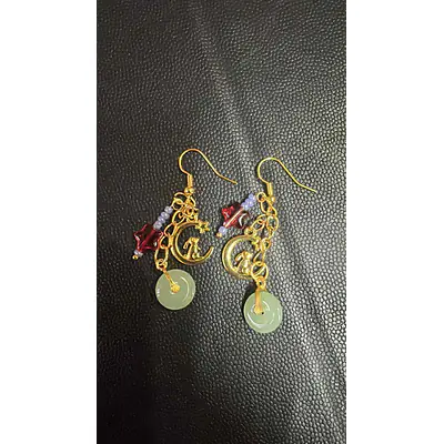 Earing primary image