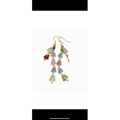 Earing primary image
