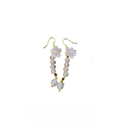 Earing primary image