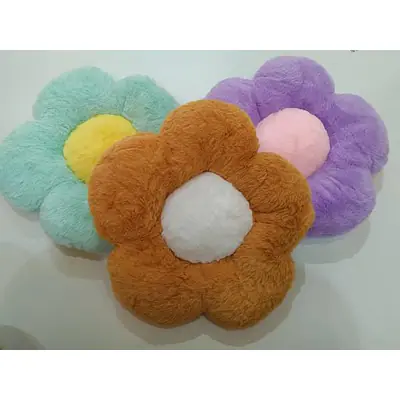 Flower Shape Cushion primary image
