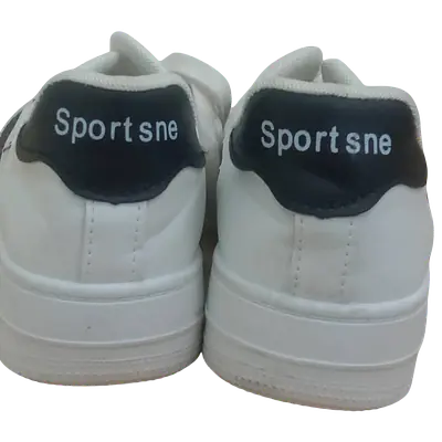 Sports Fashion Sneaker secondary image