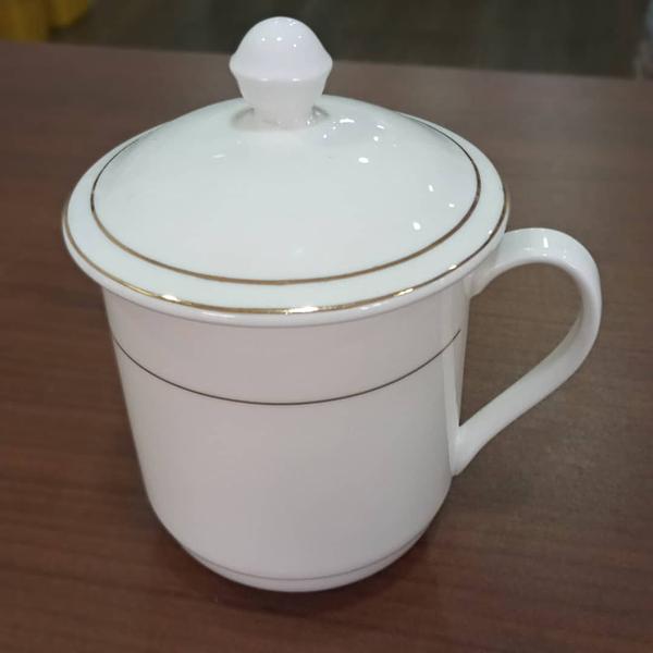 Ceramic Cup With Lid Gold Rim 350ml