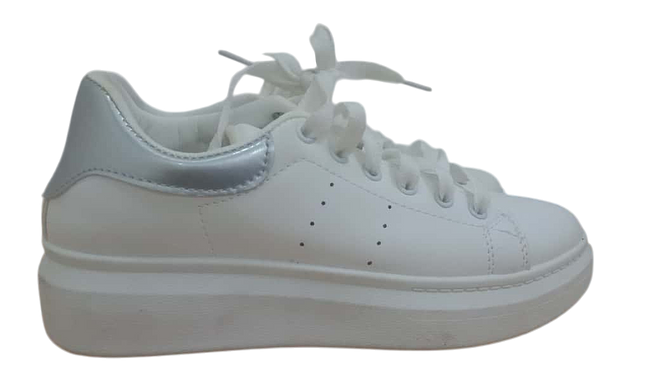 Zosdon lace-up sneaker