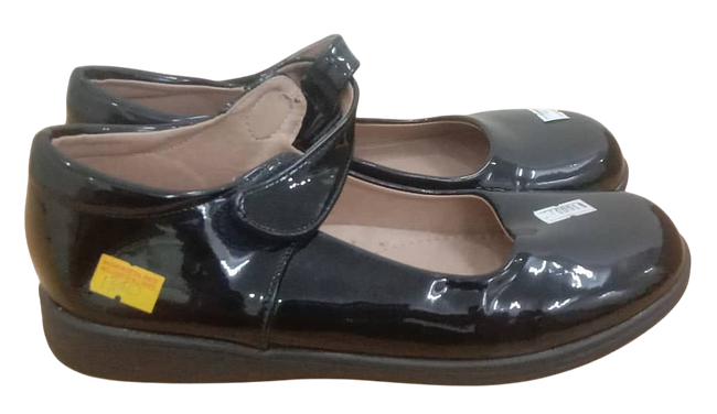 Glowy Black school shoe