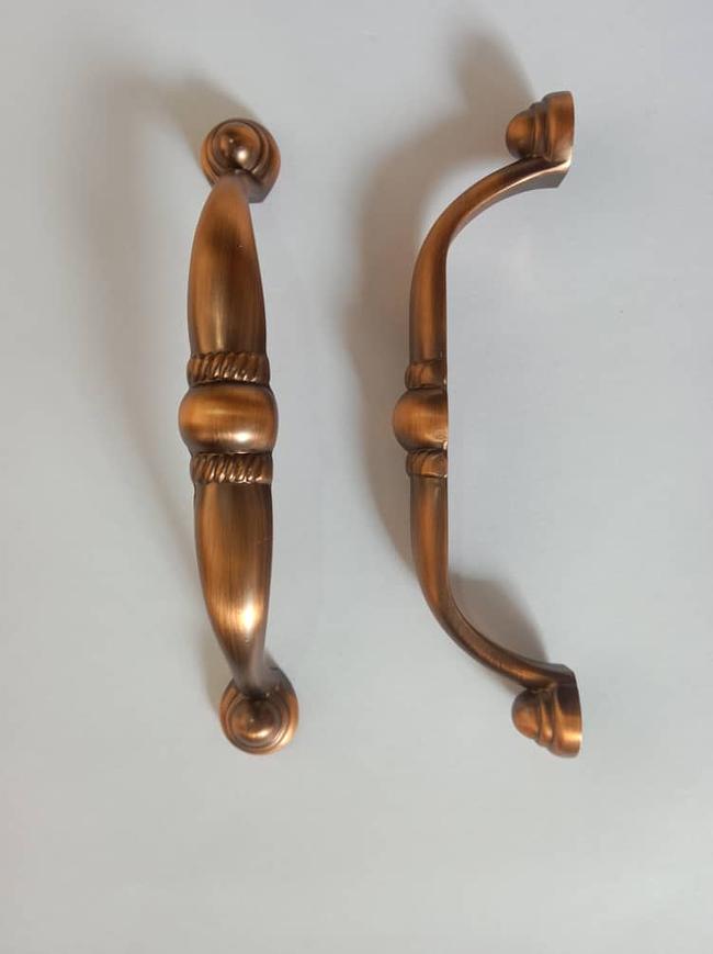 Cupboard handle