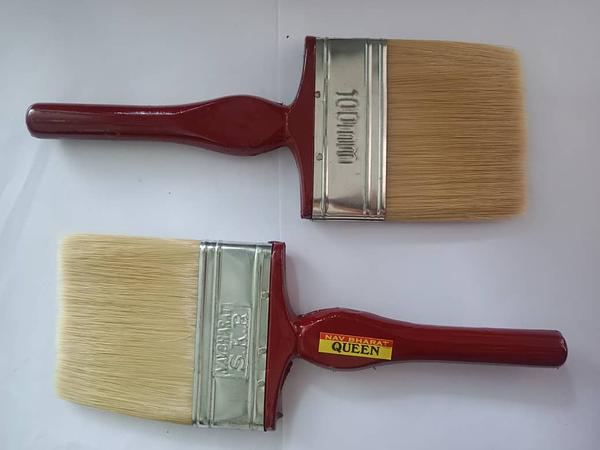 Queen paint brush