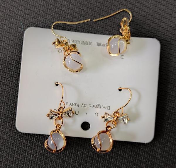Knote Bow Earring