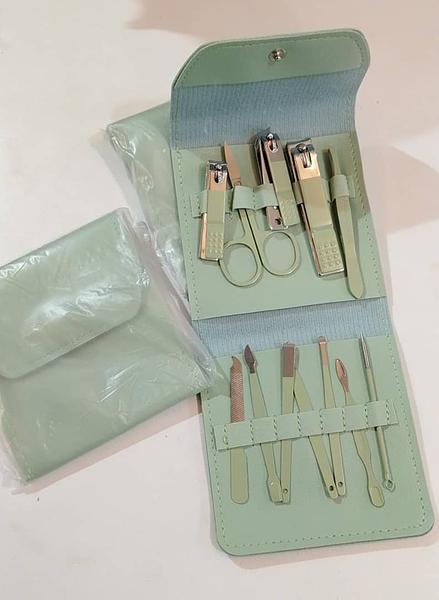 Manicure 12-Piece Set Green