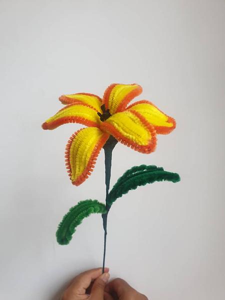 Pipe cleaner flower yellow red